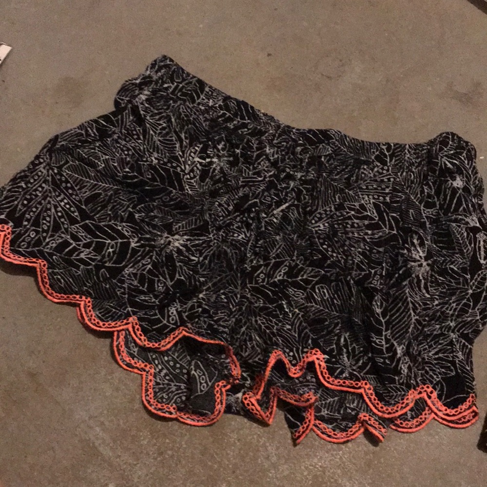 Wavy shorts